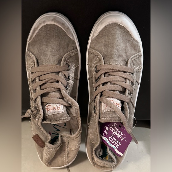 New women’s blowfish shoes size 8 (never worn) - Picture 3 of 6